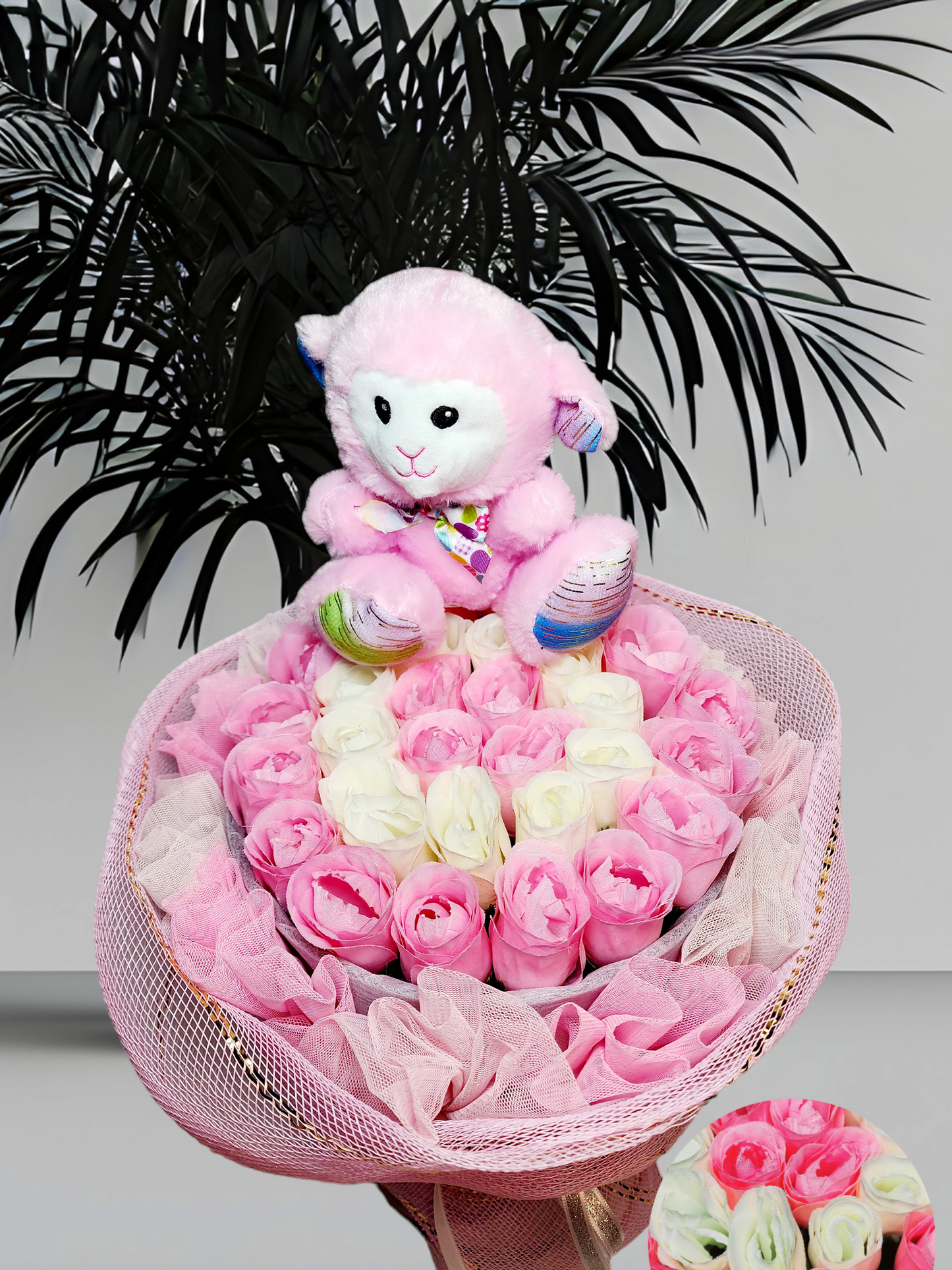 Flowers Bouquet, Rose hat box, Rose Bouquet