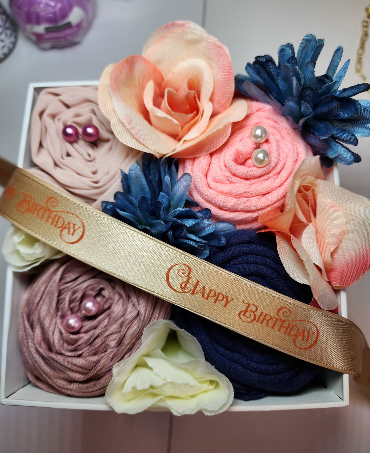 Chiffon Hijab Gift Box, Birthday, Wedding, Anniversary, family-friendly gift