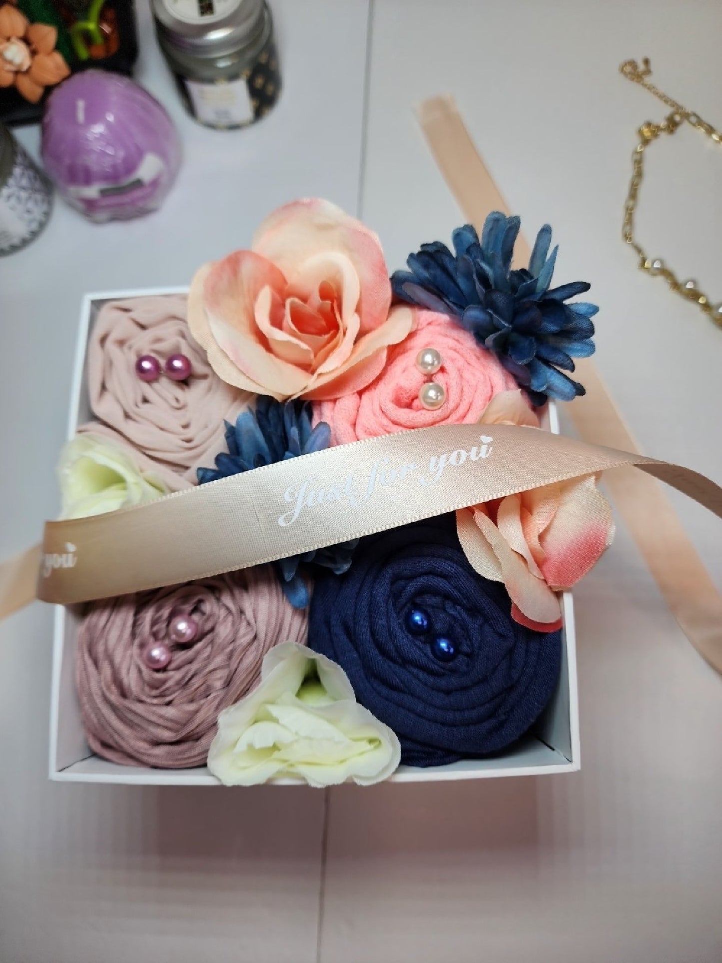 4 Different Colors and Material Hijab Gift Box