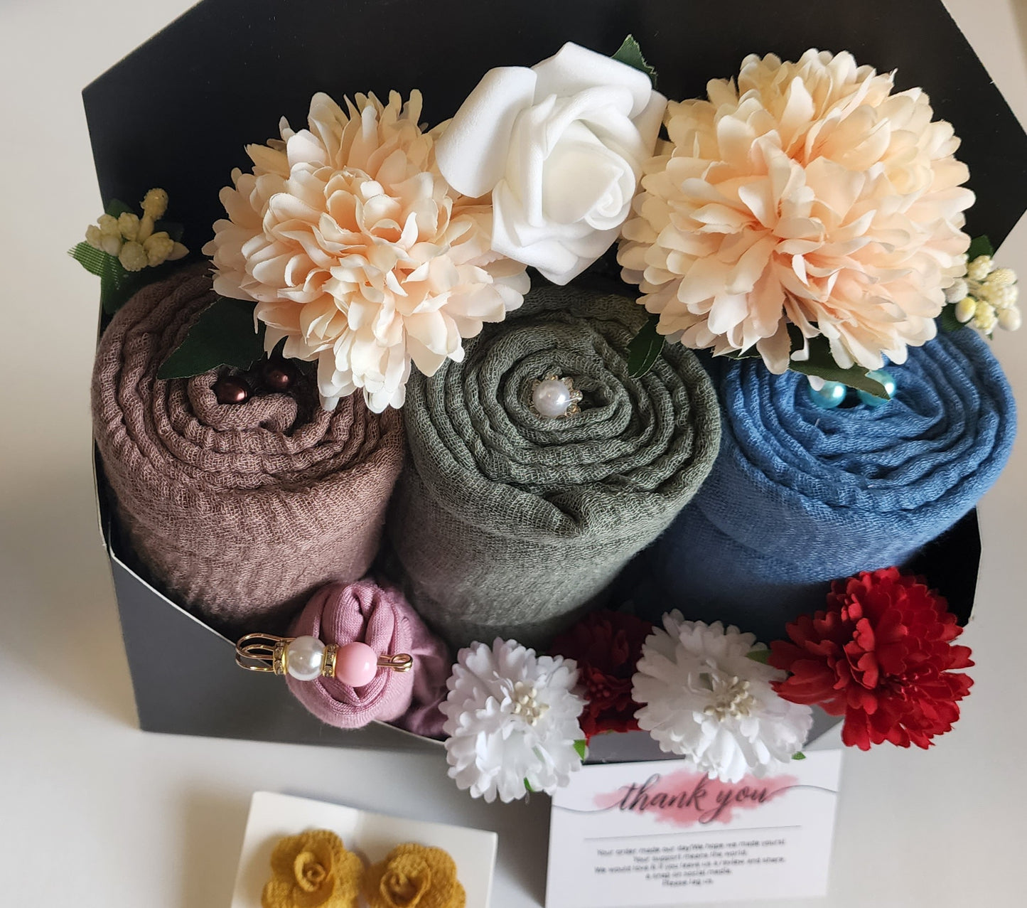 Hijab Flowers Gift Box