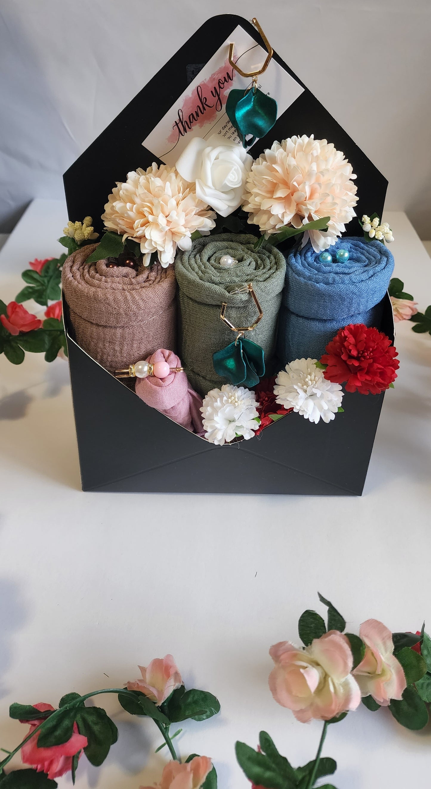 Hijab Flowers Gift Box