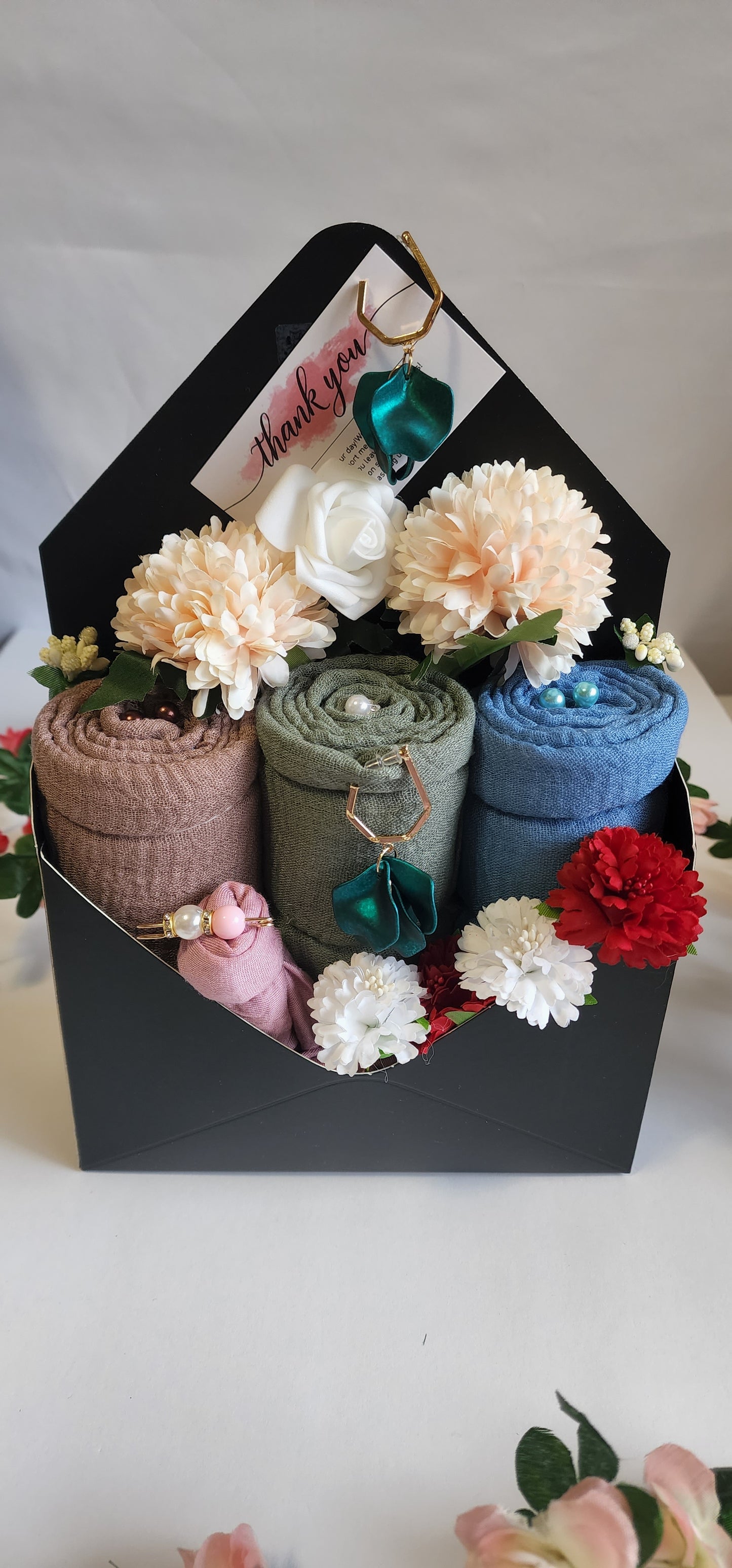 Hijab Flowers Gift Box